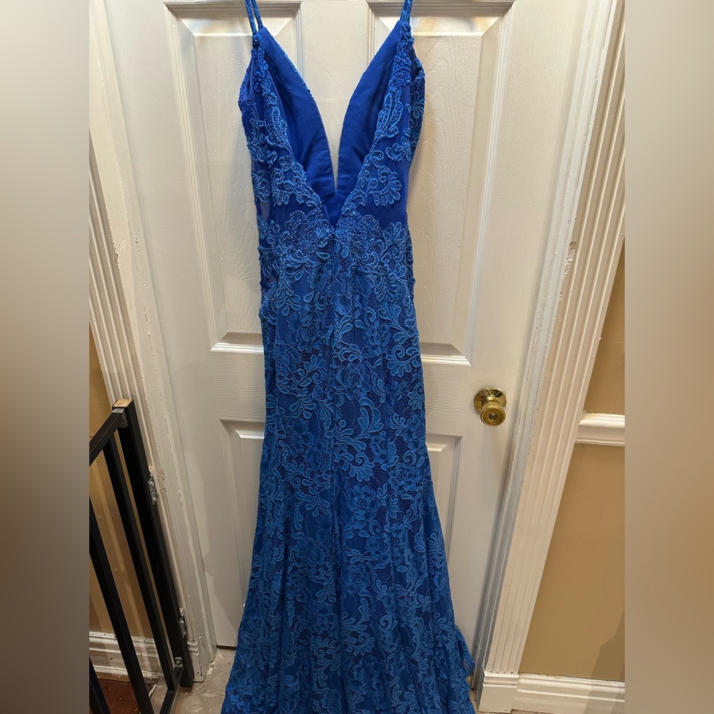 Beautiful blue lace prom pageant dress - Picture 3 of 6